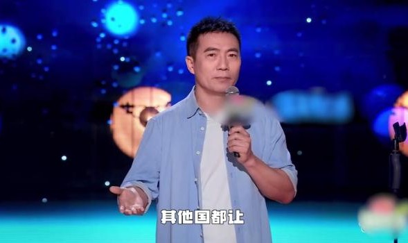 178体育直播在线观看-男足又成为脱口秀话题：除了不让巾帼其他国都让